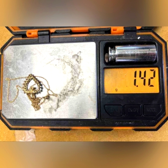 10k Solid Gold Chain With 10k Gold Heart Pendant With Diamonds - Picture 11 of 12